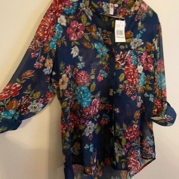 Kut from the Kloth Navy Flower Print blouse (PL) - Picture 5 of 9